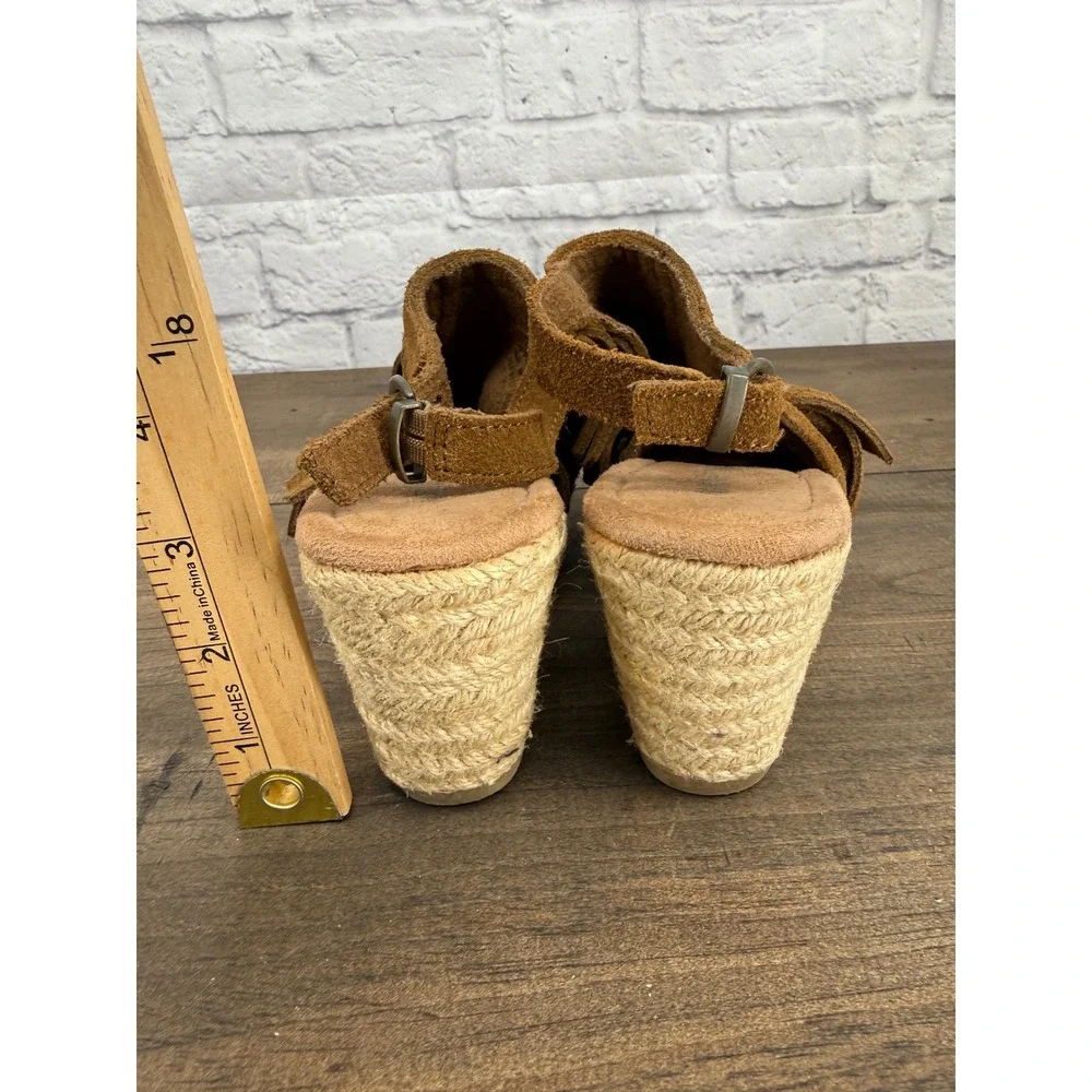 Minnetonka Womens 9 Brown Suede Fringe Espadrille Wedge Sandals Boho Festival